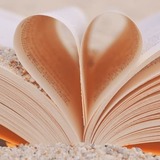 Os 10 melhores livros de romance hot de 2024: Sylvia Day, Vi Keeland e muito mais!