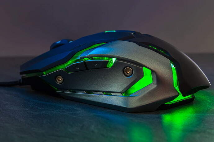 Mouse Gamer com detalhes verde