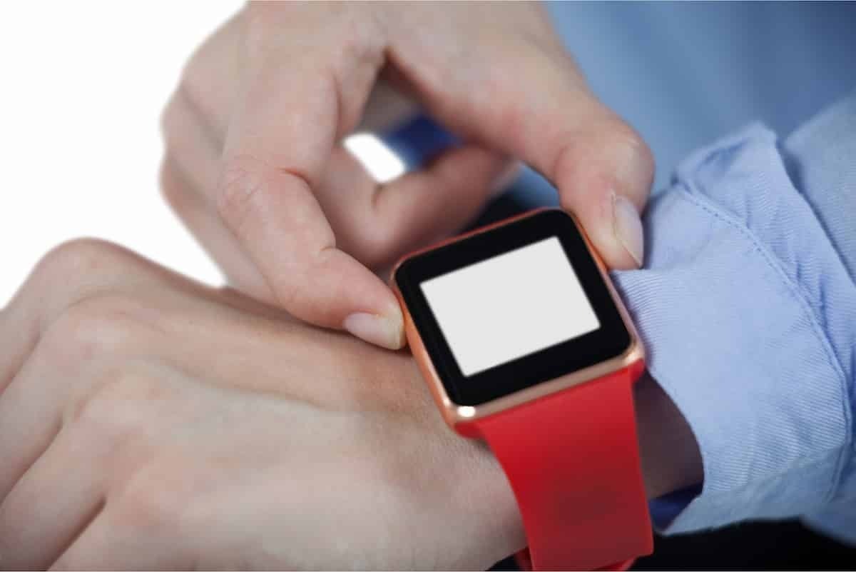 Smartwatch com tela quadrada 