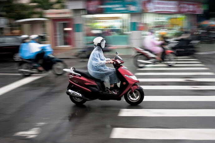 Mulher na moto