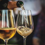 Os 10 Melhores Champagnes de 2023: Ruinart, Chandon e Muito Mais!
