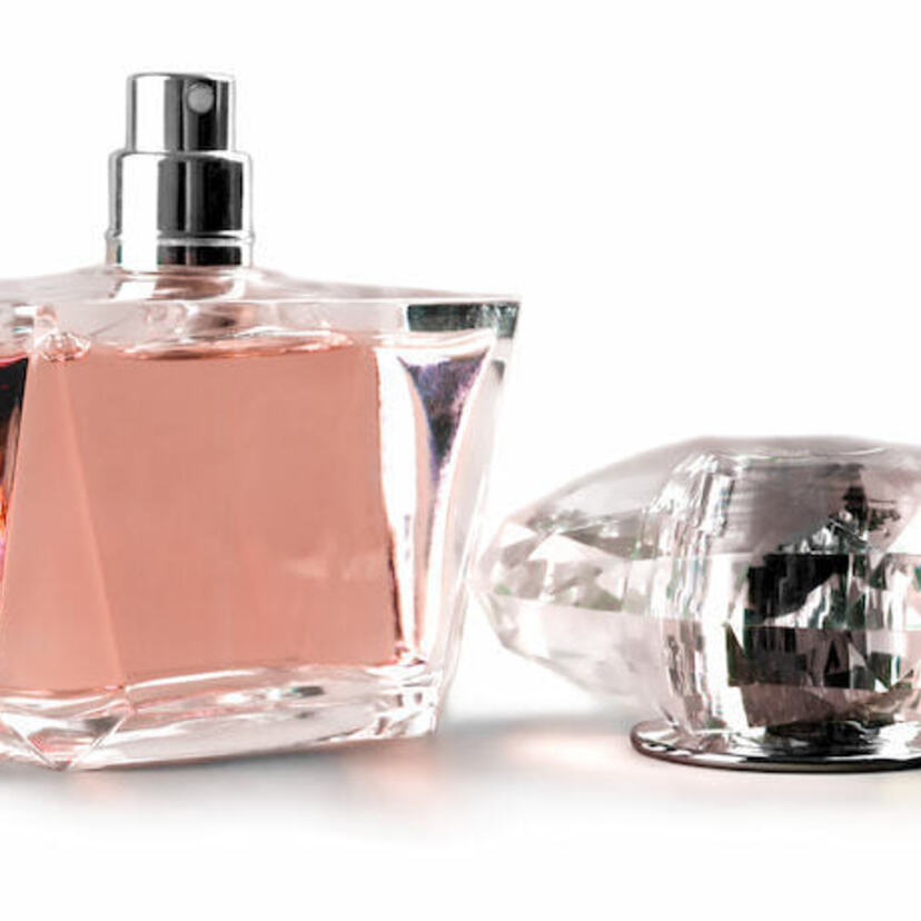 Os 10 Melhores Perfumes Avon de 2023: Segno, Far Away e mais!