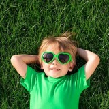 Os 10 Melhores Óculos de Sol Infantil de 2023: Chico, Buba e muito mais!