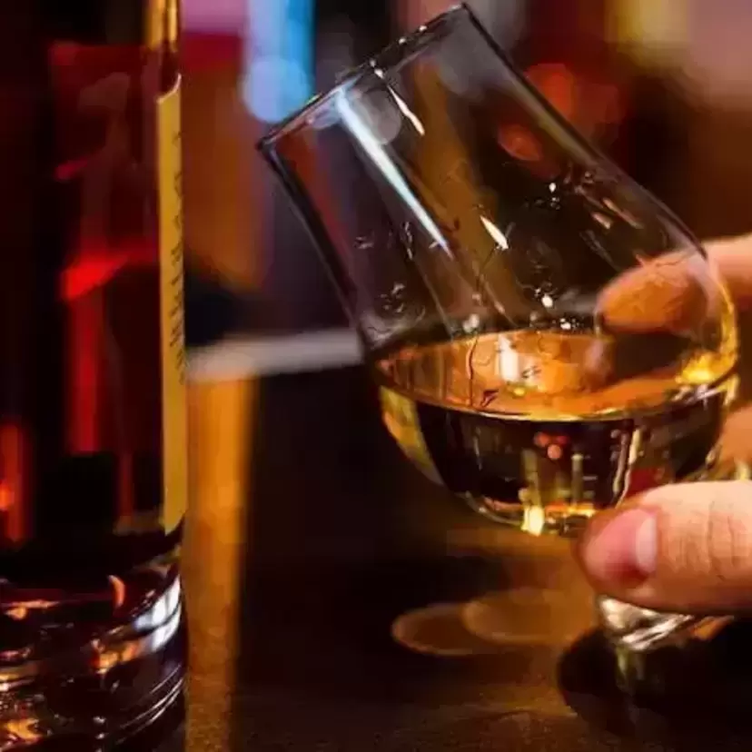 Os 15 Melhores Whisky para Presente de 2024: Hibiki, Aberlour, Johnnie Walker e Mais!