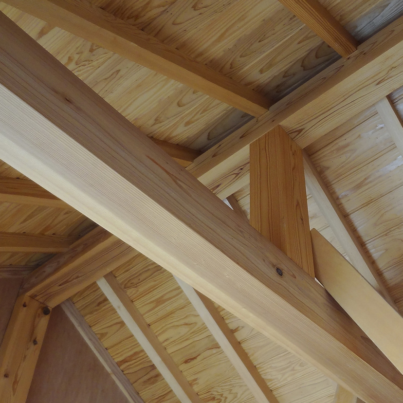 Qual a melhor madeira para forro de teto: quais tipos usar e mais!