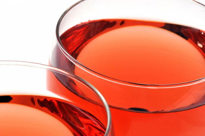 Taças de vinho rosé