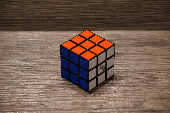 Cubo Mágico 15x15x15 Moyu Stickerless - Oncube: os melhores cubos mágicos  você encontra aqui