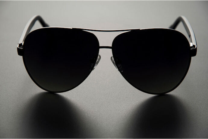Óculos de sol masculino preto. 