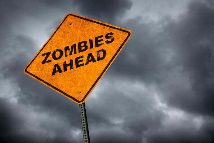 Placa escrito "Zombie Ahead"