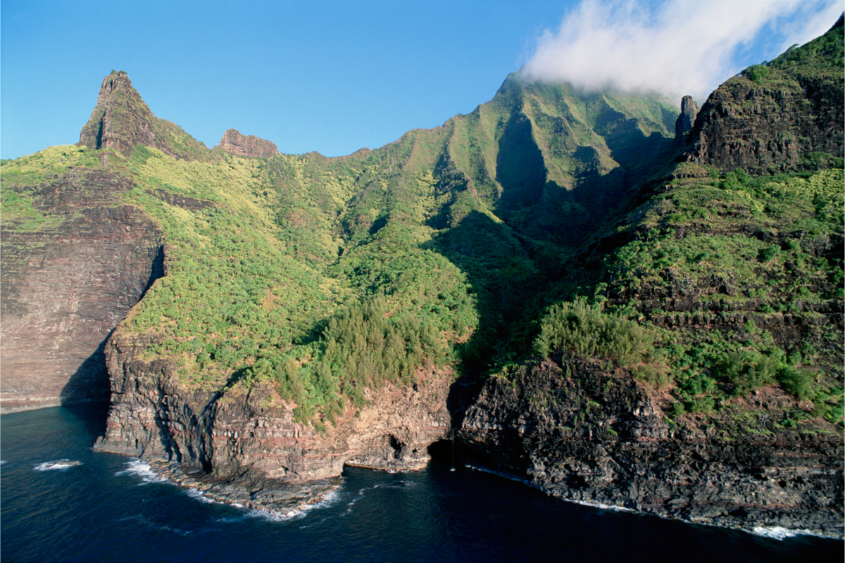 Penhascos no litoral de Kauai 