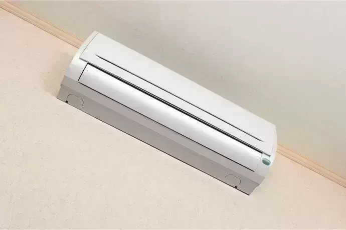 imagem de um ar-condicionado na parede