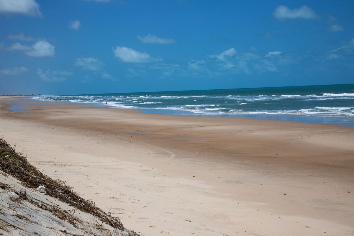 Parte deserta na Praia do Morro Branco