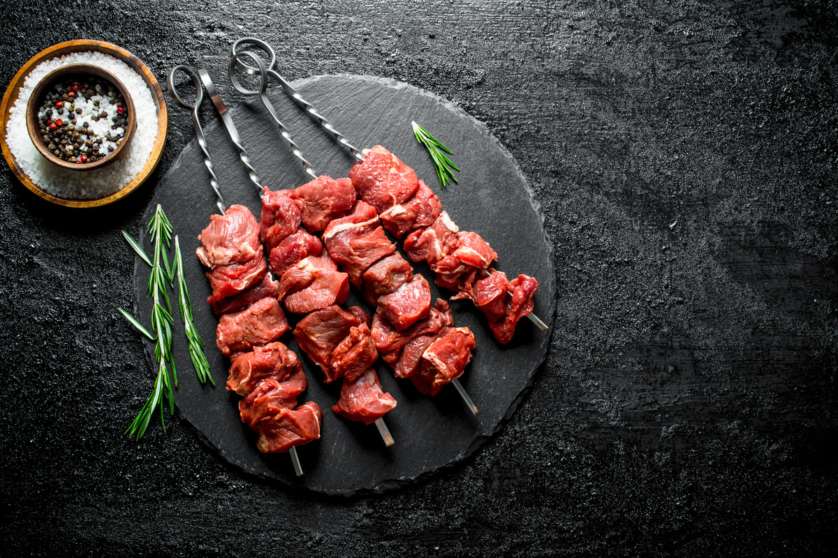 Espetinho de churrasco: descubra as melhores carnes para fazer, Carnes de  Qualidade - Condor