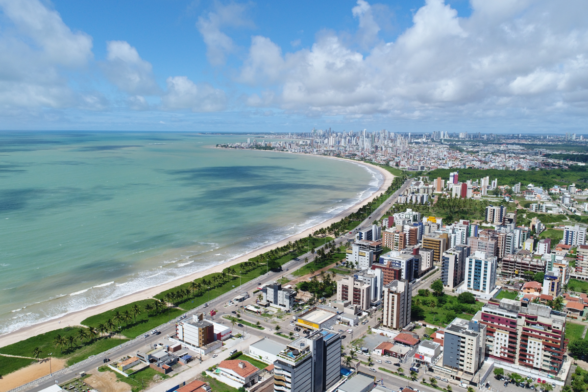 Vista da cidade a beira da deslumbrante praia de João Pessoa.