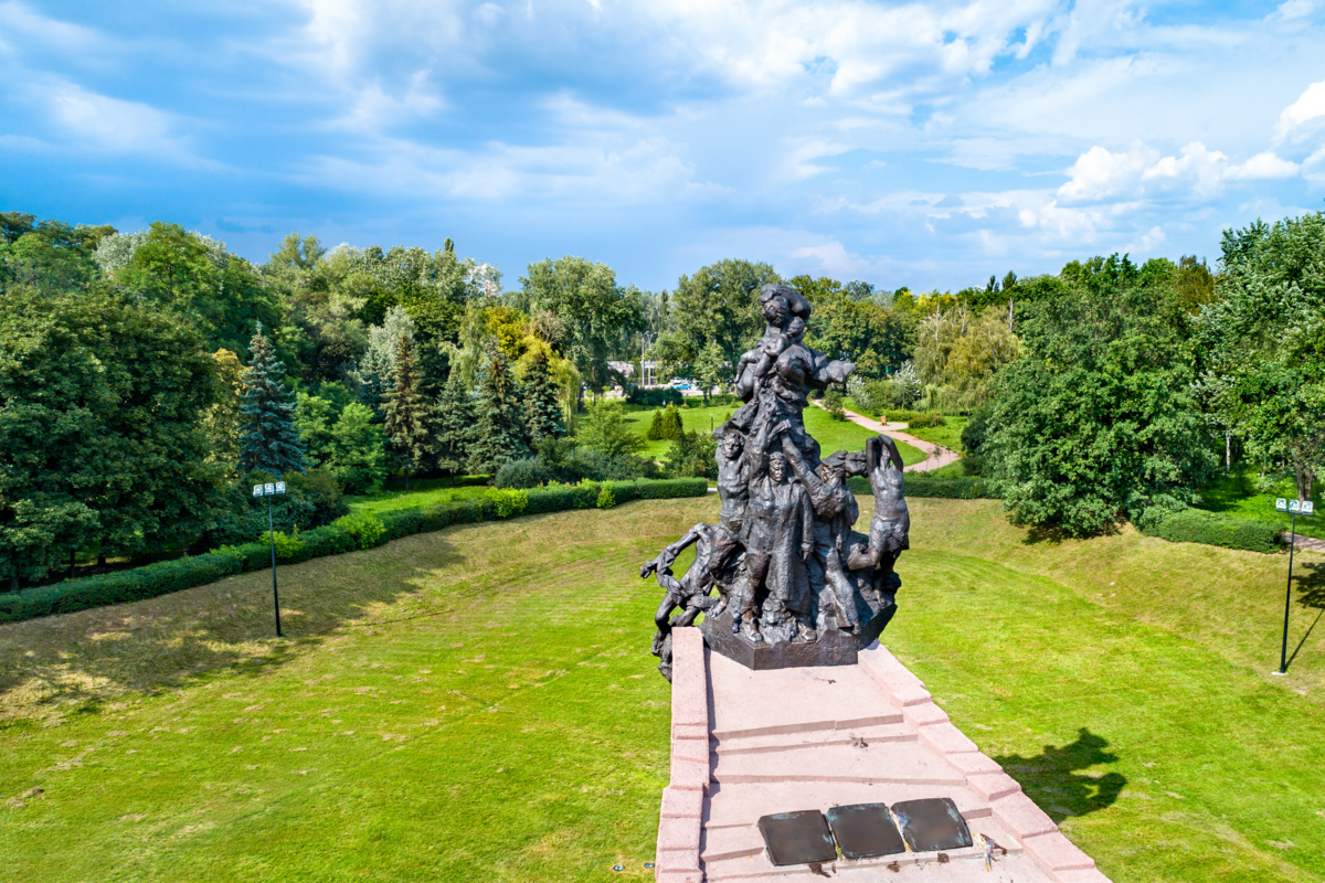 Monumento às Vítimas do Nazismo em Babi Yar (Kiev, Ucrânia).