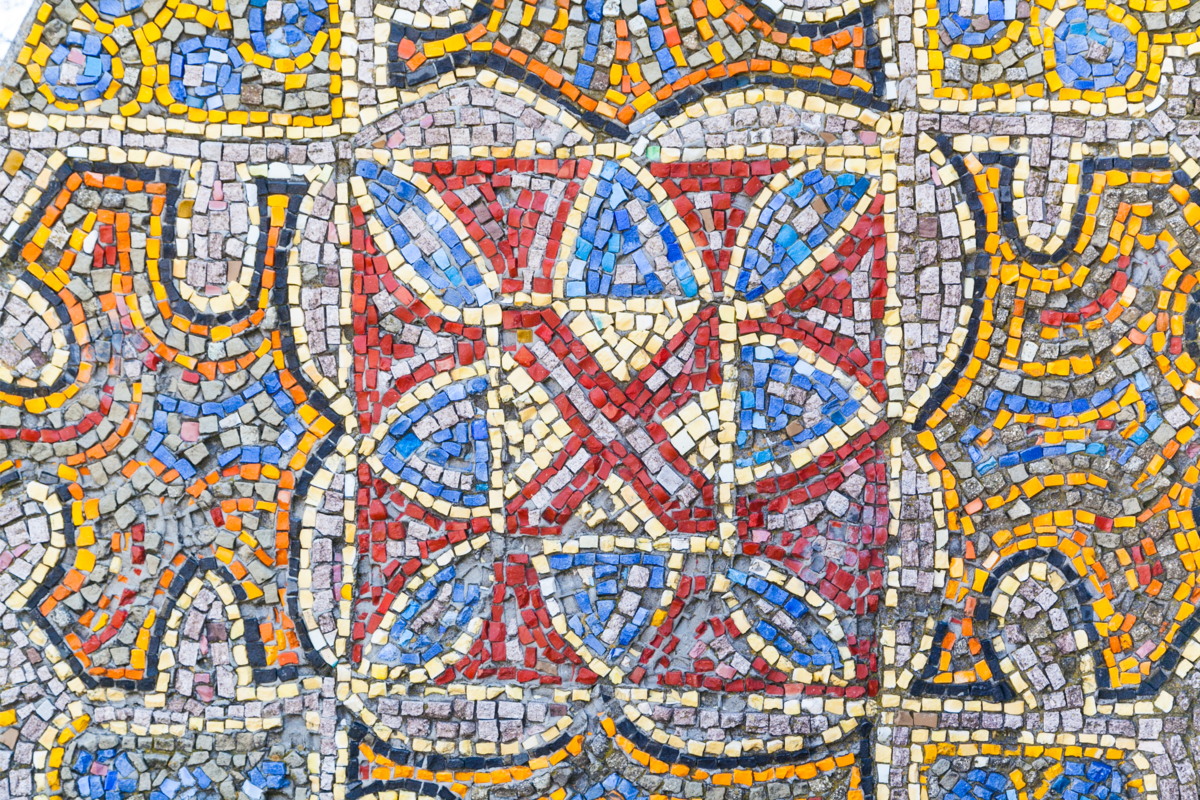 Mosaico multicolorido de estilo soviético.