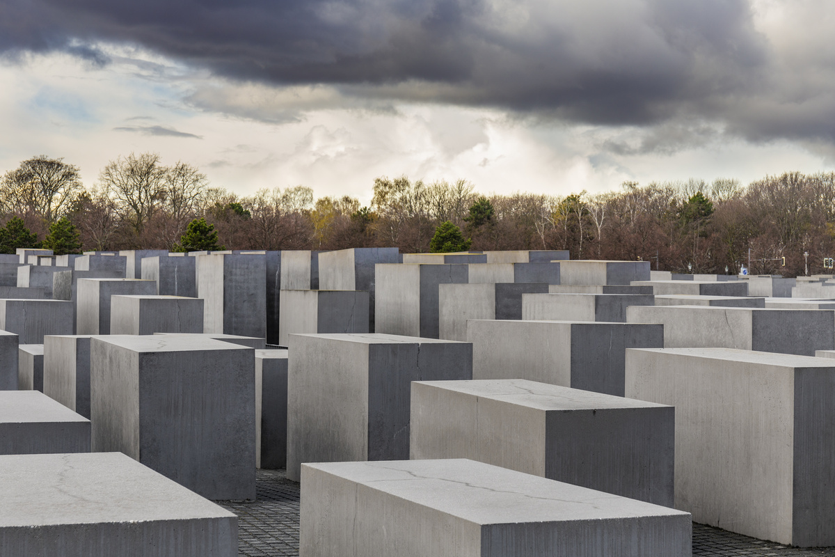 Blocos de concreto no Memorial do Holocausto