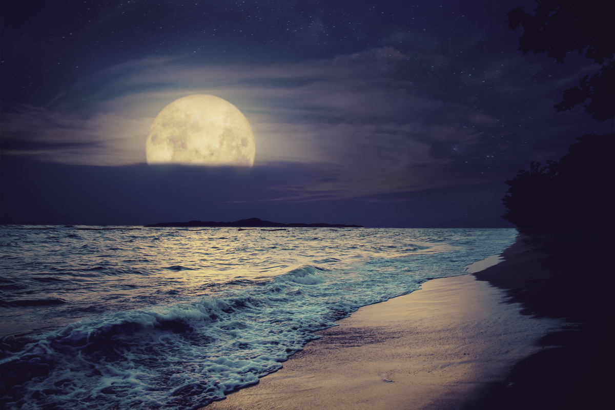Lua cheia e a maré