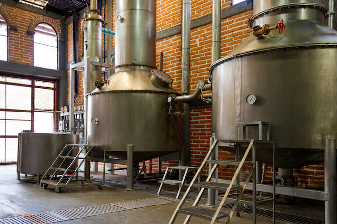 Destilaria de agave, processo de fabricação de tequila.