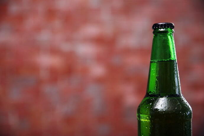 Garrafa de cerveja verde