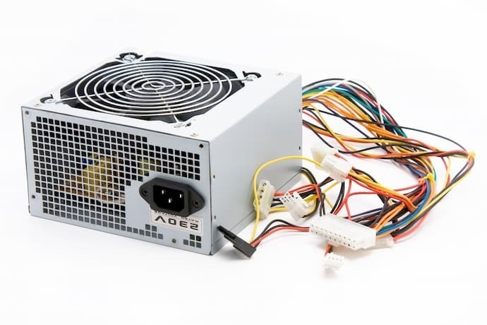 As 10 Melhores Fontes para PC de 2024: Thermaltake, Corsair e muito mais!