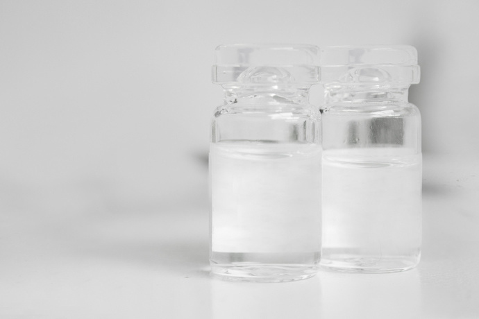 vermífugos em frascos de vidro